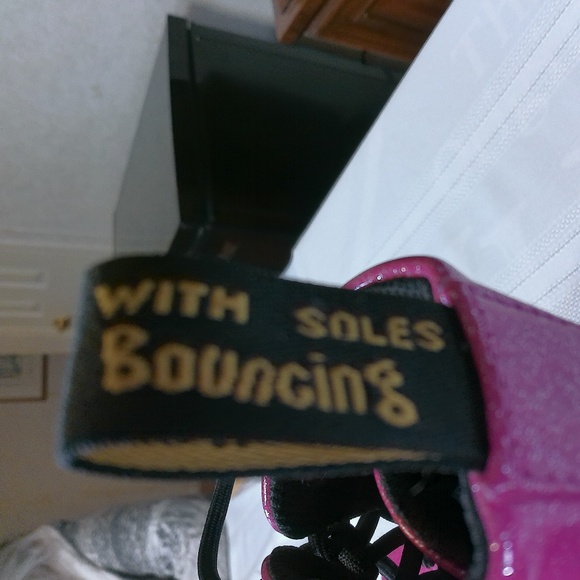 LKNW Dr. Martins Air Wair Luana Hot Pink w/Glitter Combat Boots Size 7 - Picture 8 of 9